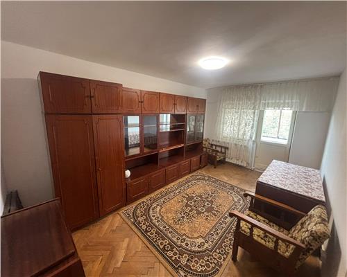 Apartament de �nchiriat, ultracentral, mobilat clasic, linistit