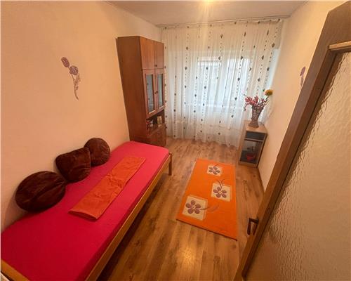 Apartament de inchiriat - 3 Camere, Strada Podgoriilor