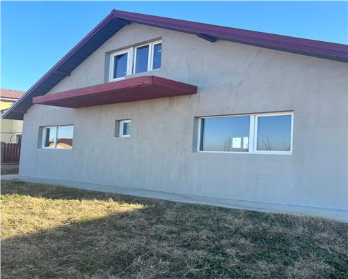 Casa noua de vanzare, parter + mansarda, în Malcoci