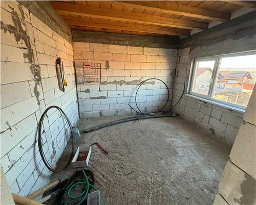 Casa noua de vanzare, parter + mansarda, în Malcoci