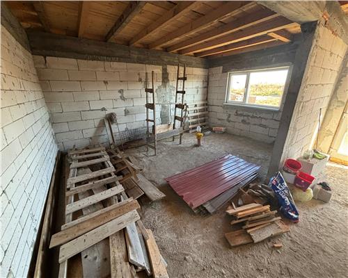 Casa noua de vanzare, parter + mansarda, în Malcoci