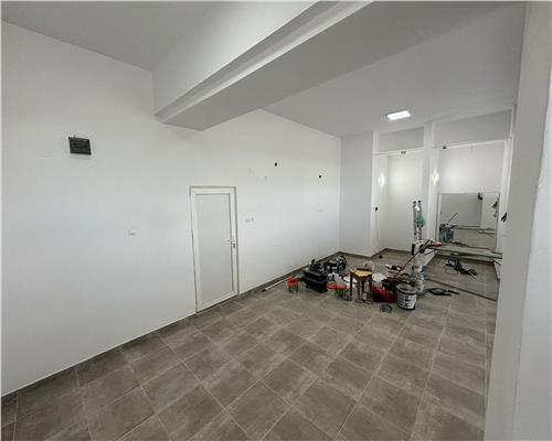 Spatiu comercial 40 mp, ideal pentru birouri, în zona Pelican