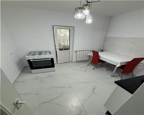 Apartament 2 camere decomandat, mobilat, etaj 3 – Cartier E3