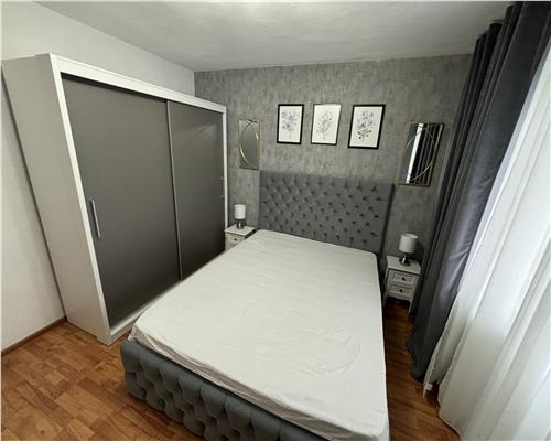 Apartament 2 camere decomandat, mobilat, etaj 3 – Cartier E3