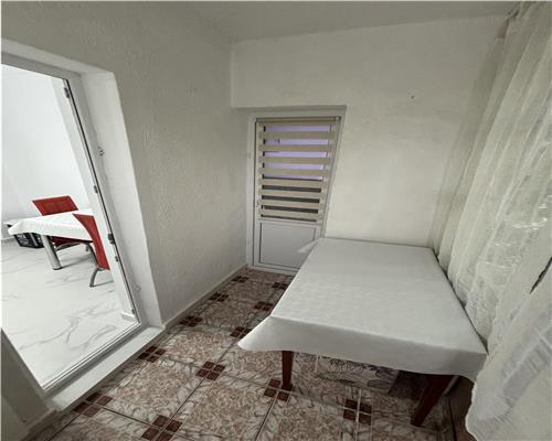 Apartament 2 camere decomandat, mobilat, etaj 3 – Cartier E3