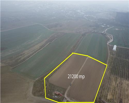 Teren arabil 21.200 mp, iesire Tulcea spre Agighiol, acces facil la drum.