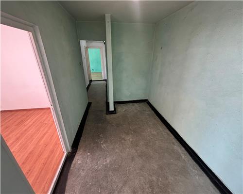 Apartament 3 camere decomandat – 68 mp, centrala proprie, Piata Noua