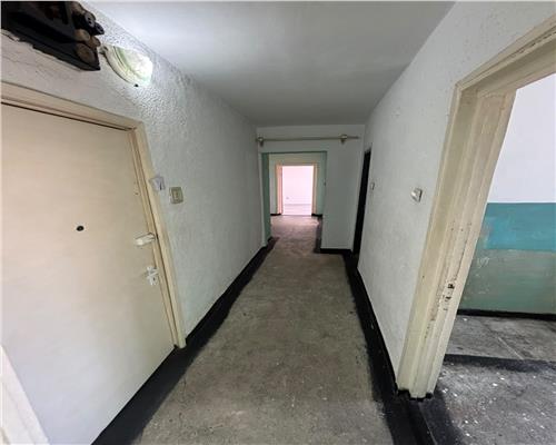 Apartament 3 camere decomandat – 68 mp, centrala proprie, Piata Noua