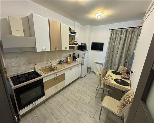 Apartament 2 camere de închiriat, ultracentral, bloc nou, parter, terasa