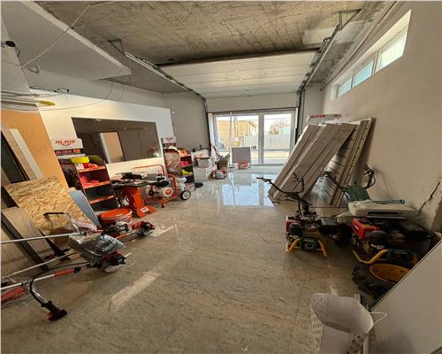 Spatiu comercial de închiriat pe strada Isaccei, 250 mp, ideal birouri sau depozit