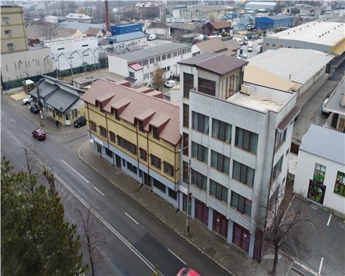 Pensiune si spatii comerciale de vanzare, str. Isaccei, pregatite pentru afaceri