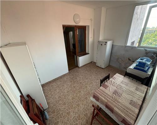 Inchiriere apartament 3 camere, open-space, zona Pelican