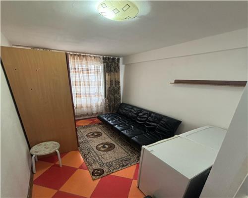 Garsoniera renovata, 11 mp, etaj 1, ideala pentru investitie