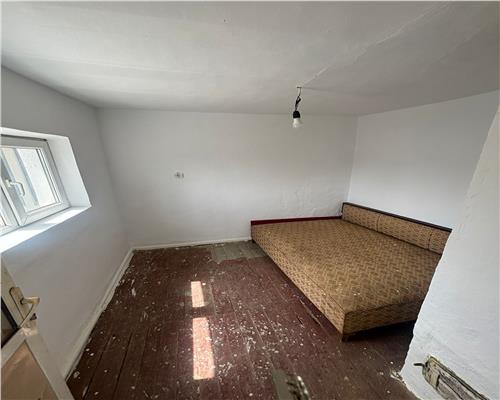 Casa batrâneasca de vânzare, zona Taberei, 372mp teren