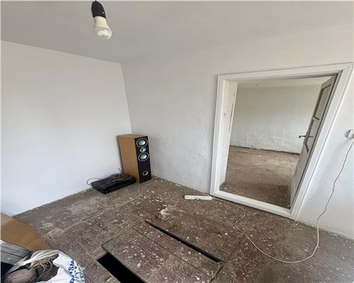 Casa batrâneasca de vânzare, zona Taberei, 372mp teren