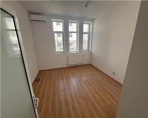 Spatiu 15 mp ultracentral, ideal birou sau salon de înfrumusetare