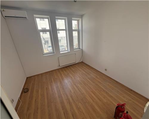 Spatiu 15 mp ultracentral, ideal birou sau salon de �nfrumusetare
