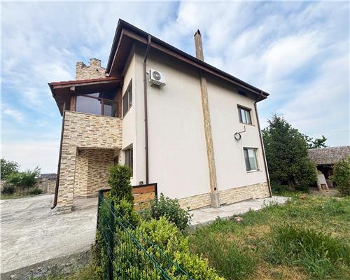 Casa spatioasa si solida in Mineri, ideala pentru familie sau pensiune