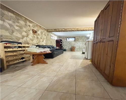 Casa spatioasa si solida in Mineri, ideala pentru familie sau pensiune