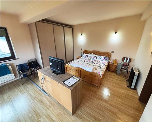 Casa spatioasa si solida in Mineri, ideala pentru familie sau pensiune