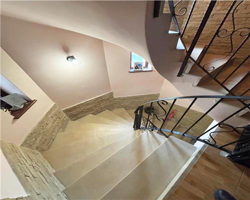 Casa spatioasa si solida in Mineri, ideala pentru familie sau pensiune
