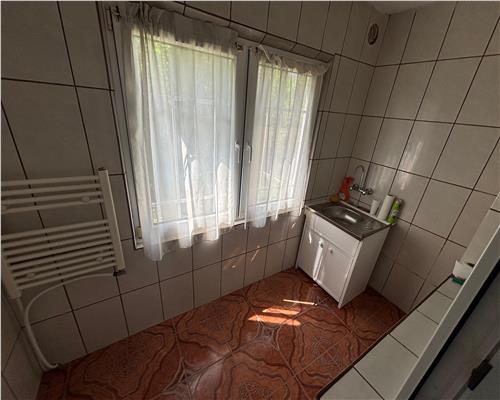 Apartament 2 camere renovat, parter, 43 mp, nemobilat