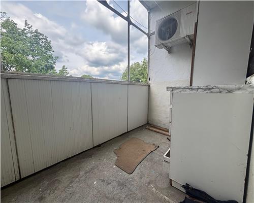 Apartament 3 camere, 71 mp, central, bloc cu lift nou, mobilat