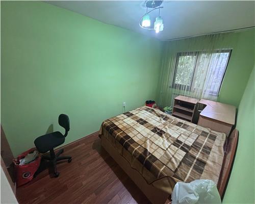 Apartament 3 camere, 71 mp, central, bloc cu lift nou, mobilat