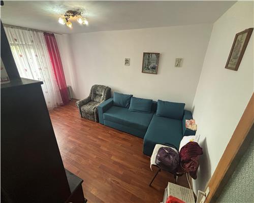 Apartament 3 camere, 71 mp, central, bloc cu lift nou, mobilat