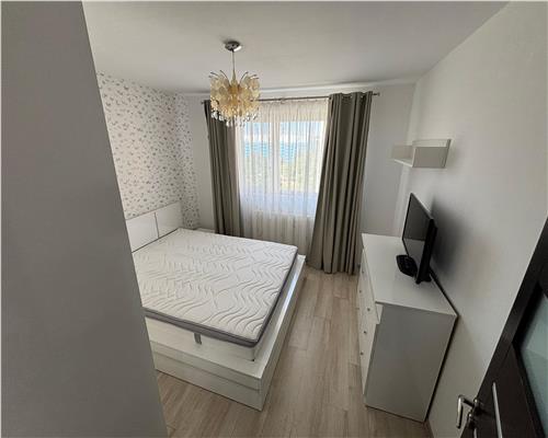 Apartament 2 camere renovat, central, aproape de faleza