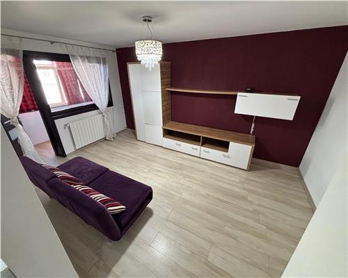 Apartament 2 camere renovat, central, aproape de faleza