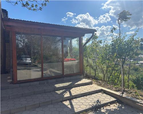 Casa spatioasa de închiriat pentru muncitori, în Mineri, lânga Tulcea