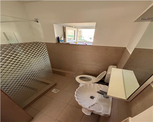 Casa de vânzare 3 camere zona ultracentrala, renovata, mobilata