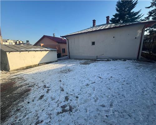 Casa de vânzare 3 camere zona ultracentrala, renovata, mobilata