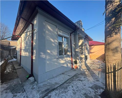 Casa de vânzare 3 camere zona ultracentrala, renovata, mobilata