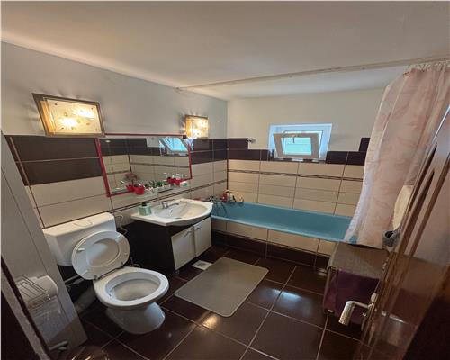 Apartament 3 camere, 71 mp, parter înalt, 2 bai, 2 balcoane