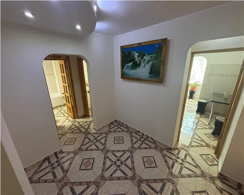 Apartament 2 camere decomandat, parter, zona E3, complet mobilat
