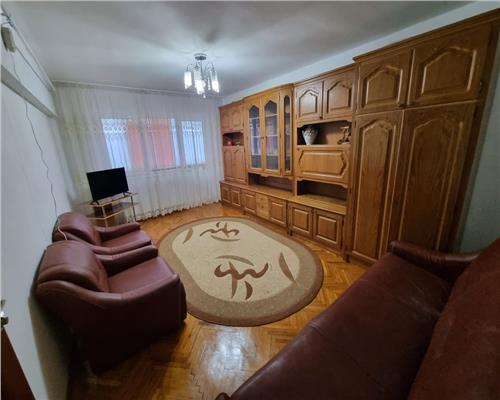 Apartament 3 camere decomandat, etaj 1, mobilat, Piata Noua, 66 mp