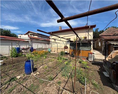 Casa ultracentrala de vânzare – Str. Trandafirilor, ideala pentru locuit