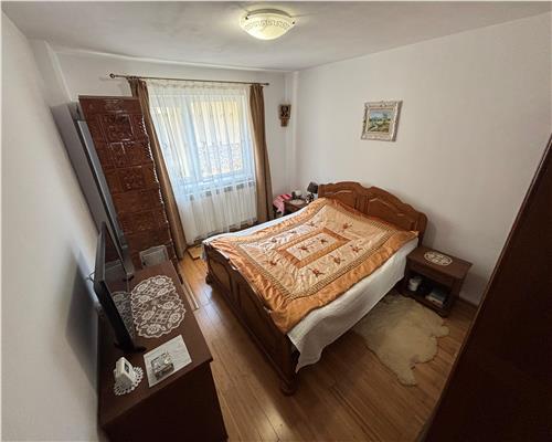Casa ultracentrala de vânzare – Str. Trandafirilor, ideala pentru locuit