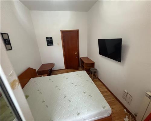 Garsoniera moderna de închiriat, mobilata complet, bloc nou cu lift, zona Centrala