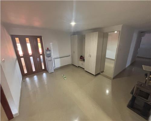 Apartament 4 camere, 180 mp + terasa, mobilat complet
