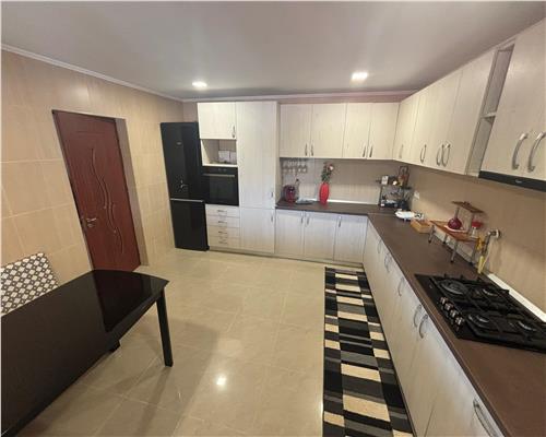 Apartament 4 camere, 180 mp + terasa, mobilat complet