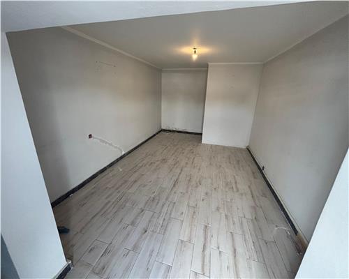 Spatiu comercial 20 mp, parter, vitrina mare, zona E3, trafic pietonal