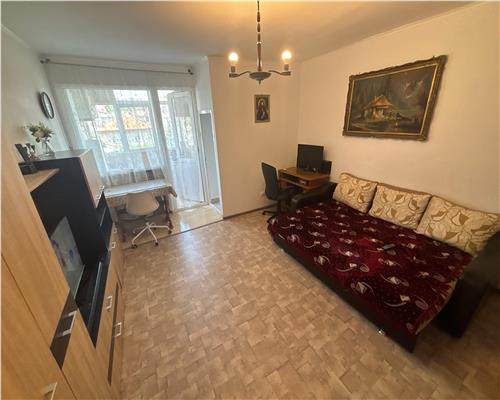 Garsoniera spatioasa tip 2 camere  renovata, mobilata, etaj 5 cu lift