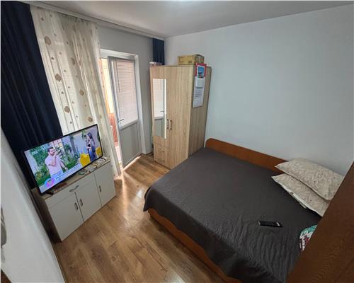 Apartament 3 camere, etaj 3, zona Big, luminos, ideal familie