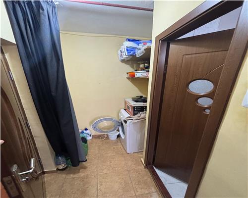 Apartament 3 camere, etaj 3, zona Big, luminos, ideal familie