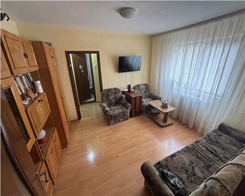 Apartament 3 camere, etaj 3, zona Big, luminos, ideal familie