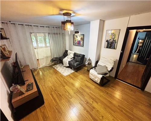 Apartament 4 camere, 90 mp, parter, mobilat complet  Cartier C5