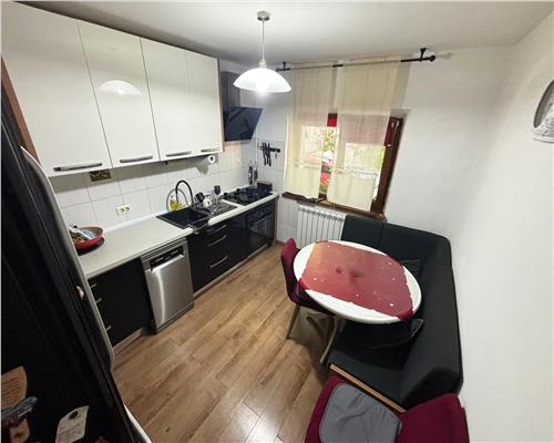 Apartament 4 camere, 90 mp, parter, mobilat complet – Cartier C5